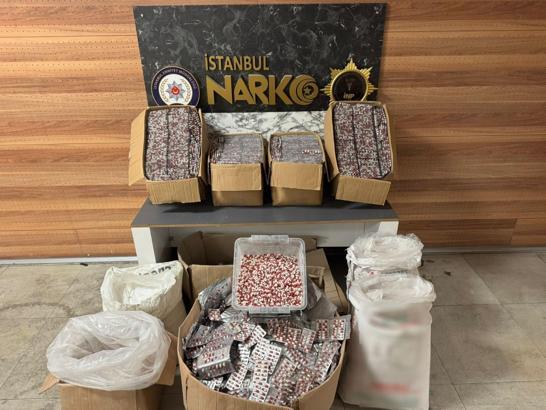 Sultanbeyli ve Çekmeköy'de uyuşturucu operasyonu: 343 bin hap ele geçirildi
