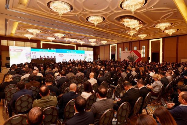 Erdemir, Bursa'da sektör temsilcileri ve iş ortaklarıyla bir araya geldi