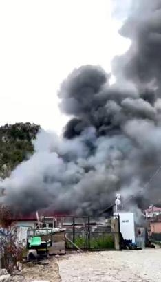 Elektrik kontağından çıkan yangın çıkanda ev kullanılamaz hale geldi