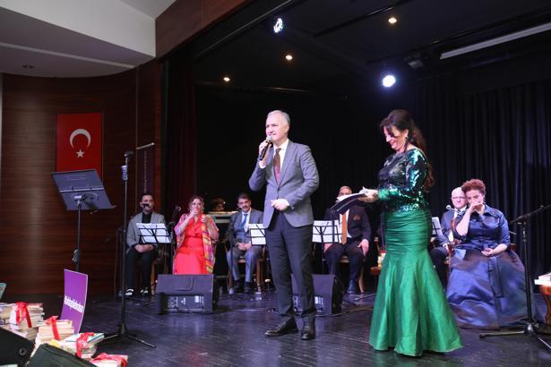 İnegöl’de edebiyat ve musiki aynı sahnede buluştu