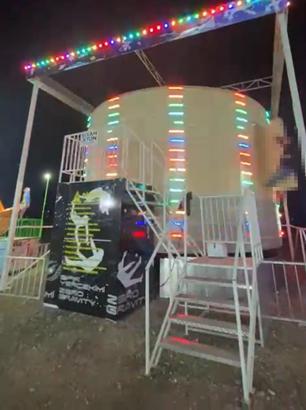 Lunaparkta, 'Sıfır yer çekimi' adlı eğlence aletinden fırladığı anlar kamerada