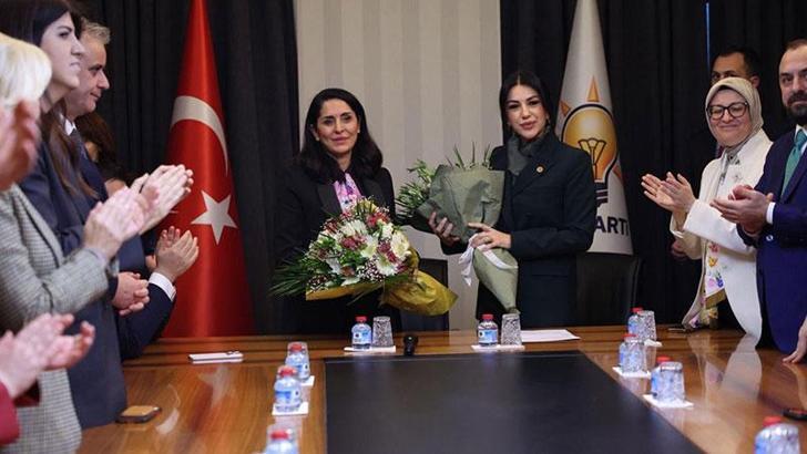 AK Parti’de Ayan yeni görevini devraldı