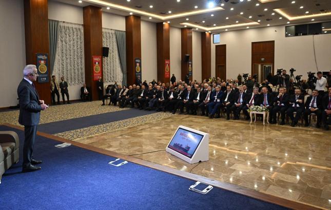 Bakan Uraloğlu, Trabzon Hafif Raylı Sistem Hattı ihalesinin yakın zamanda yapılacağını söyledi (2)