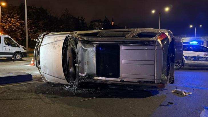 Kağıthane’de alkollü sürücünün kullandığı otomobilin çarptığı cip devrildi: 1 yaralı