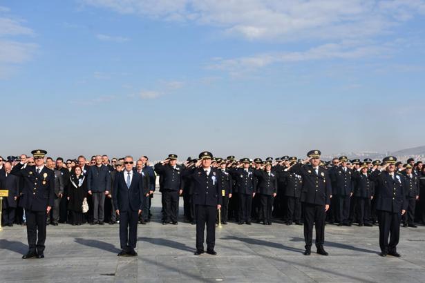 İzmir'de Türk Polis Teşkilatı'nın 181'inci kuruluş yıl dönümü kutlandı