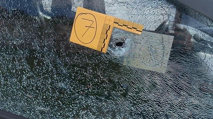 Yanındaki kadını öldürüp, intihar girişiminde bulundu