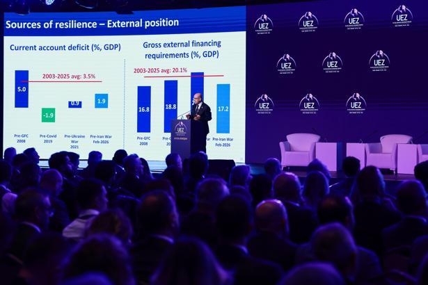 Bakan Şimşek: Türkiye’nin dayanıklı olduğuna inanıyoruz