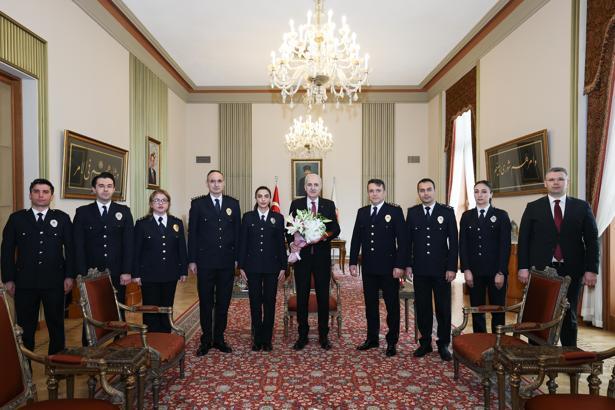 Kurtulmuş, TBMM'de görevli polisleri kabul etti