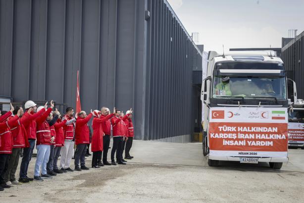 Türk Kızılay'dan, İran'a 4 TIR insani yardım