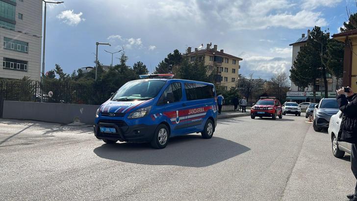 Bolu Belediye Başkan Yardımcısı ile meclis üyesi gözaltına alındı (2)