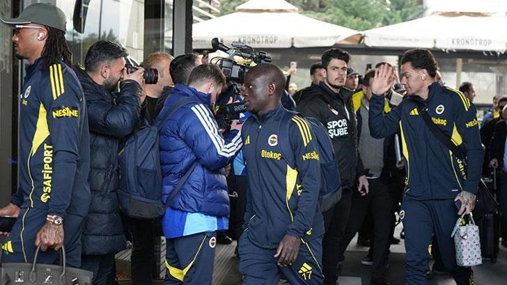 Fenerbahçe kafilesi, Kayseri’de coşkuyla karşılandı