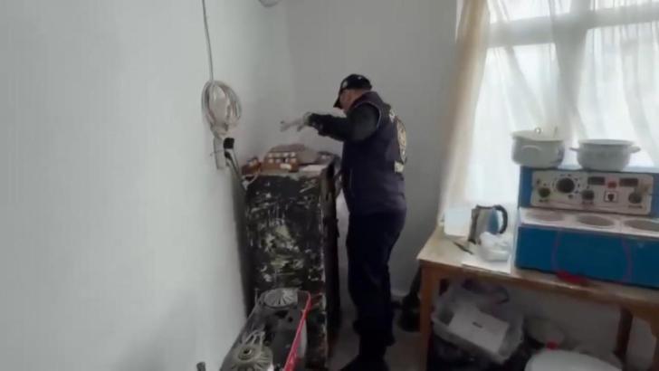 Fatih'te sahte altın imalathanesine polis baskını