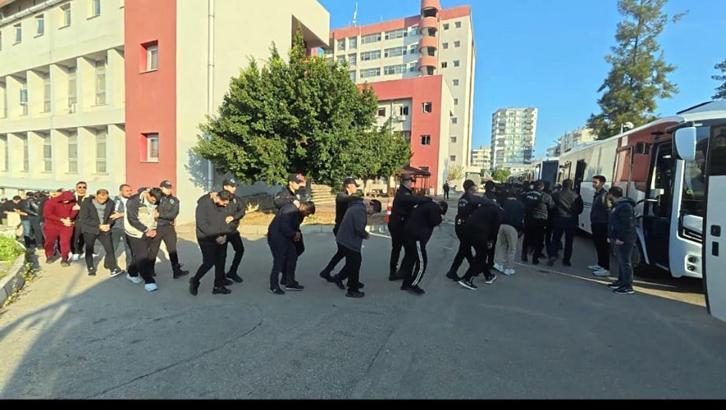 Adana'da suçtan elde edilen mal varlığını aklayan şüphelilere yönelik operasyon; 86 tutuklama