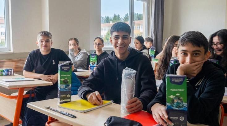 Yıldırım Belediyesi’nden, öğrencilere 32 bin 842 adet çelik matara