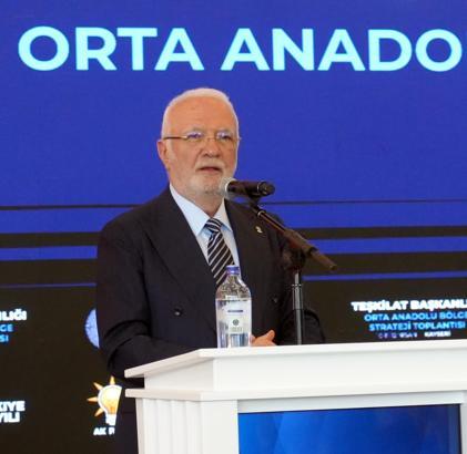 AK Parti’li Elitaş: Özgür Bey vesayet altında