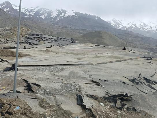 Hakkari'de heyelan riski nedeniyle katı atık tesisinde faaliyetler geçici olarak durdurdu