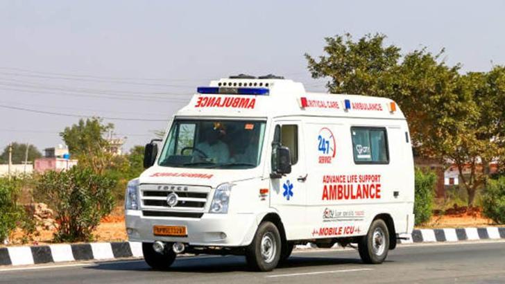 Hindistan'da trafik kazası: 13 ölü, 30 yaralı