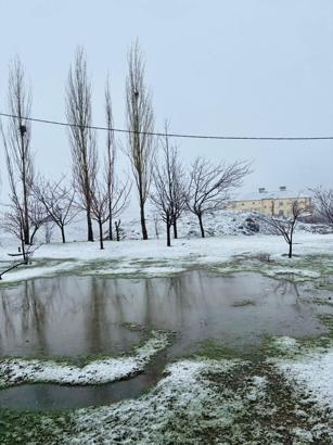 Siirt’in yüksek kesimlerinde kar yağışı