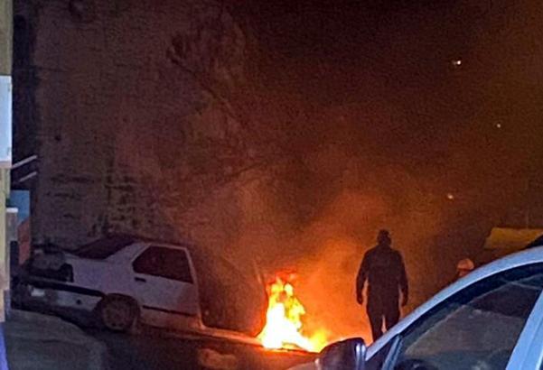 Seyir halinde alev alan  otomobil yandı