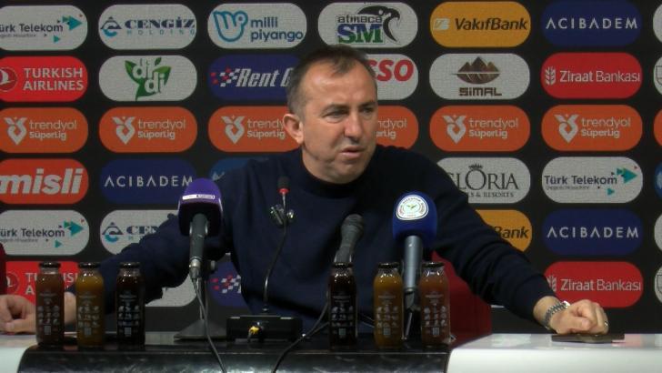 Çaykur Rizespor Teknik Direktörü Recep Uçar: 8'inci sıraya yükselmenin mutluluğunu yaşıyoruz