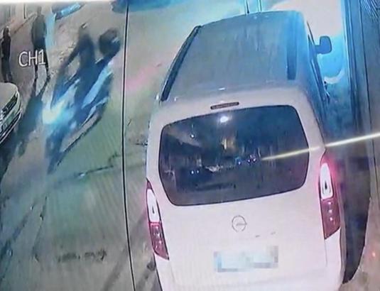 Beyoğlu’da 'Akşam çay içmeye geleceğiz' tehdidiyle ev kurşunladı: Çelik yelekle yakalandı