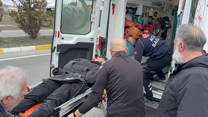 Sivas'ta kazada yaralanan 4 futbolcu ile 1 sürücünün tedavisi sürüyor