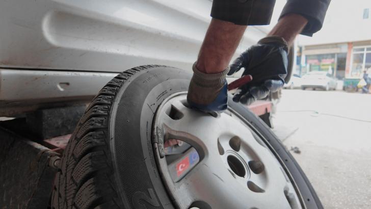 Lastikçiden 'sıcak asfalt' uyarısı: Kış lastiği +5 dereceden sonra riskli