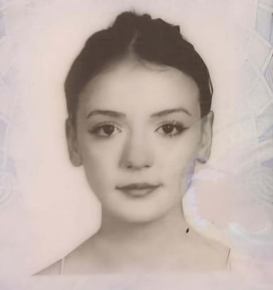 Hafif ticari araç ile çarpışan motosikletin sürücüsü Sude, hayatını kaybetti; kaza anı kamerada