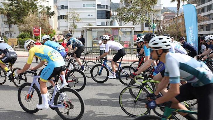 Ünilig Bisiklet Şampiyonası Alanya’da başladı