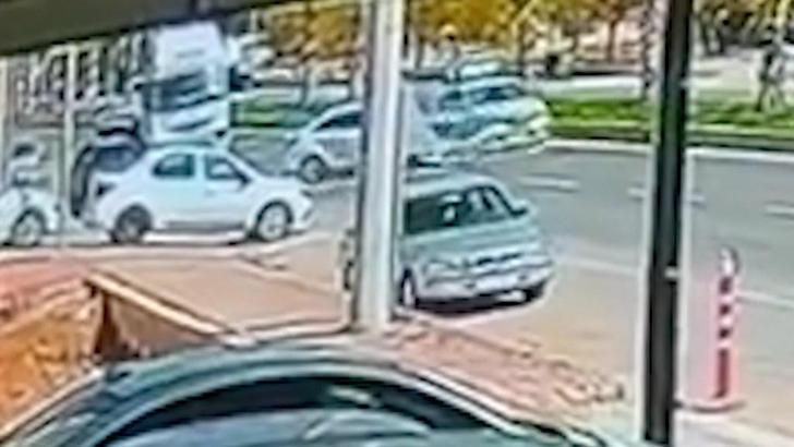 Şanlıurfa'da 2 otomobil çarpıştı; 3 yaşındaki Nazlı öldü