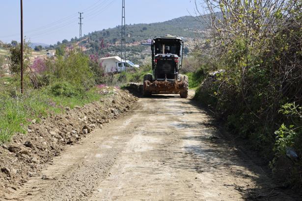 Toroslar’da bahçe yolları yenileniyor