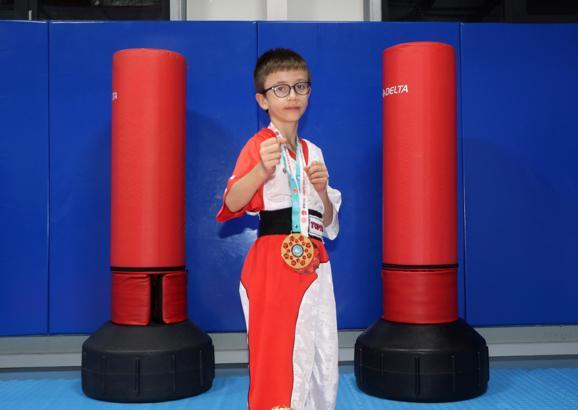 9 yaşındaki Yiğit Efe'nin hedefi, kick boksta Avrupa ve dünya şampiyonluğu