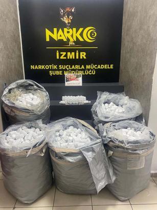 İzmir’de 156 bin 600 sentetik hap ele geçirildi; 1 tutuklama