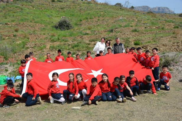 TBMM’nin 106’ncı yılında 106 fidan toprakla buluştu