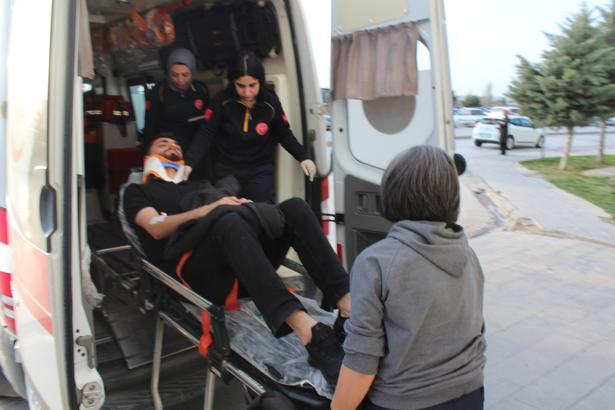 Aksaray'da otomobil şarampole devrildi: 3 yaralı