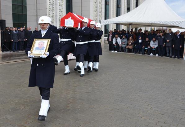Kanserden hayatını kaybeden polis memuru için uğurlama töreni