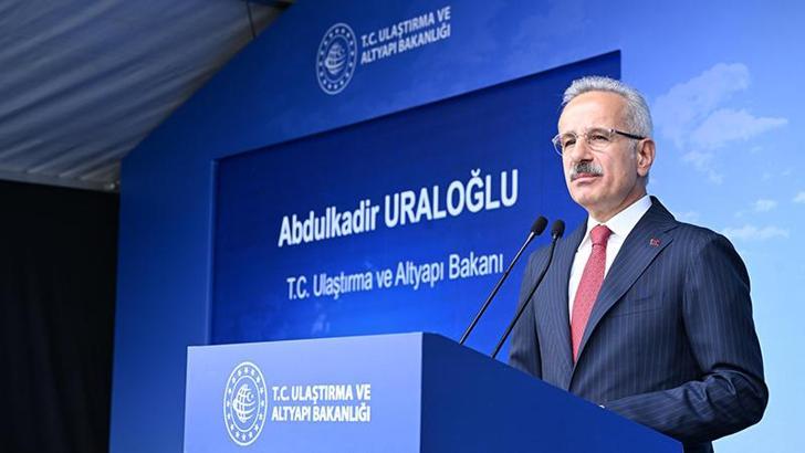 İstanbul Havalimanı'nda üçlü pist operasyonları bir yıldır hizmette