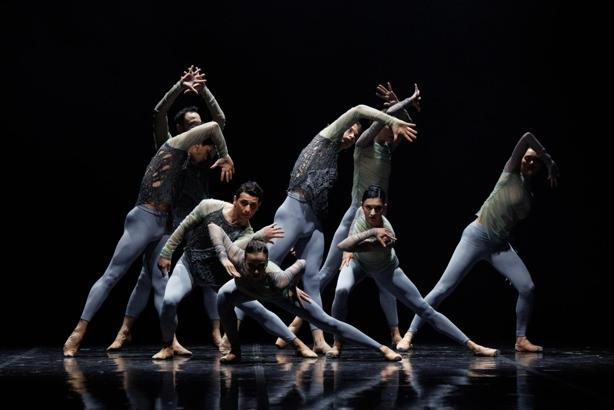 'Momentum' balesinin dünya prömiyeri Süreyya Operası'nda yapıldı