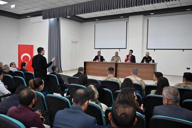 Derik'te ‘Okul Güvenliği ve Koordinasyon toplantısı’ gerçekleştirildi