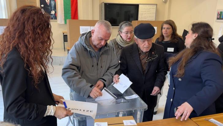 Bulgaristan seçimi için Avcılar’da sandık başına gittiler