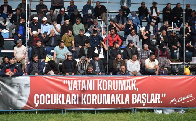 Kepez'de pehlivanlar dualı çayıra çıktı