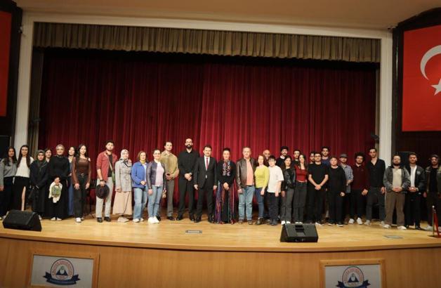 ERÜ’de ‘Nefes’ adlı tiyatro oyunu sergilendi