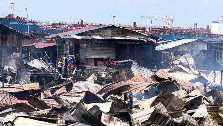 Malezya’da yangın: Yaklaşık bin ev yandı
