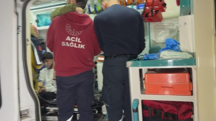 Avcılar'da 4 katlı binada yangın; mahsur kalan 20 kişi kurtarıldı