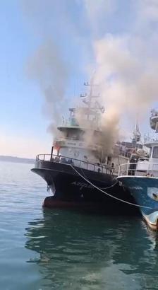 Sarıyer'de balıkçı teknesinde yangın