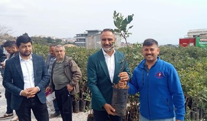 5 bin keçiboynuzu fidanı üreticilerle buluşturuldu