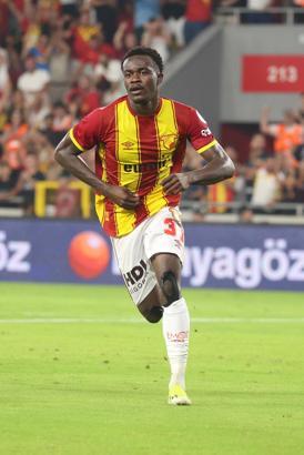 Göztepe'de ceza sıkıntısı