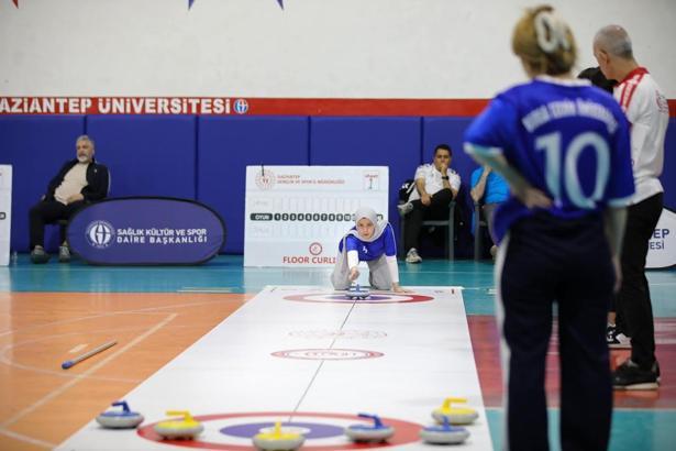 BTÜ Kadın Floor Curling Takımı Türkiye üçüncüsü oldu
