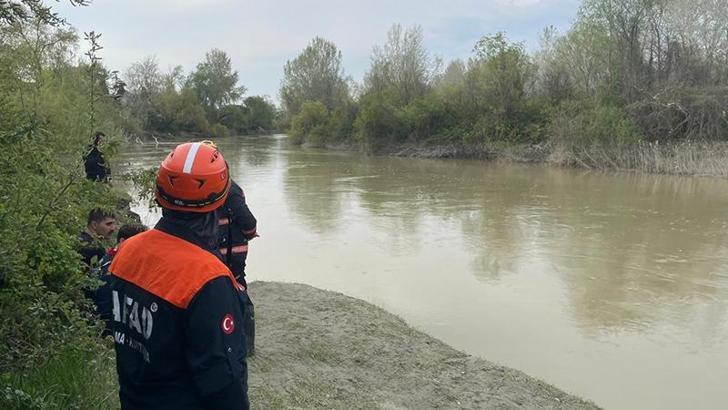 Sakarya Nehri'ne düşen çocuk için arama çalışması başlatıldı