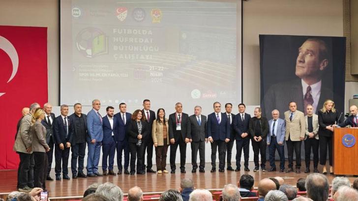 Ural Aküzüm ve Emrah Bayraktar, Futbolda Müfredat Bütünlüğü Çalıştayı'na katıldı